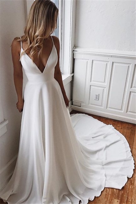 robe de mariée longue col V dos nu avec traîne