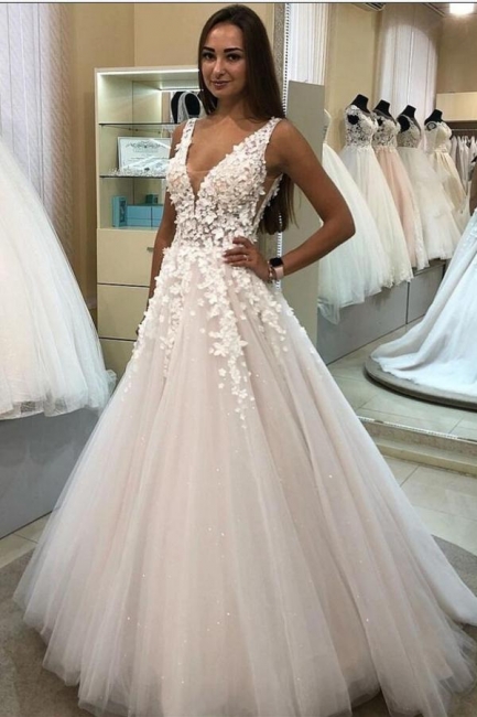 Robes de mariée décolleté en V | Robes de mariée Une ligne en dentelle