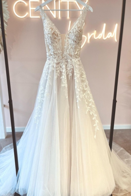 Robe de mariée col V avec dentelle de feuilles unique populaire