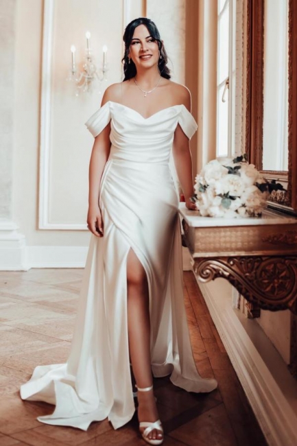 Robe de mariée simple blanche satiné épaules dénudées élégante