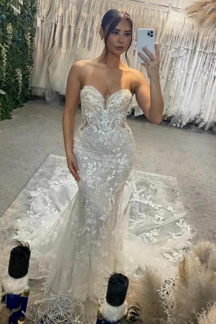 Robes de mariée de créateurs en dentelle | Robes de mariée crème style sirène