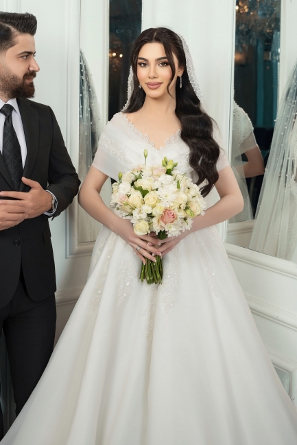 Belles robes de mariée Robes de mariée trapèze avec dentelle