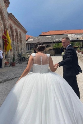 Robe de mariée princesse en pailletttes traîne épaisseurs chic_3