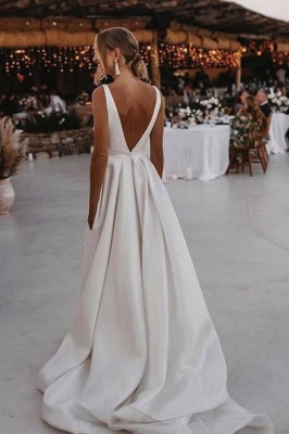 Robe de mariée ligne-A en satin simple blanche | Robe de mariage civil col V chic_2