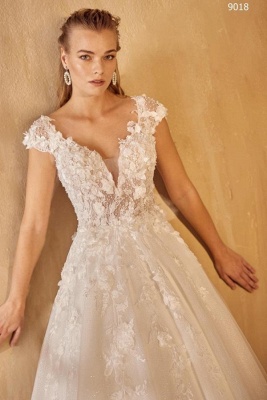 Belles robes de mariée décolleté en V | Robes de mariée Une ligne dentelle_2