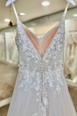 Robe de mariée de créateur Une ligne de robes de mariée en dentelle et en tulle_3