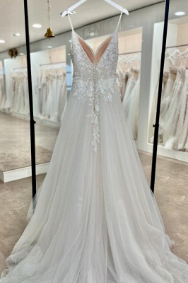 Robe de mariée de créateur Une ligne de robes de mariée en dentelle et en tulle_2