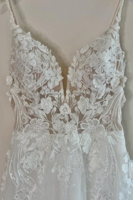 Robes de mariée modernes Une ligne de robes de mariée en dentelle avec des paillettes_7