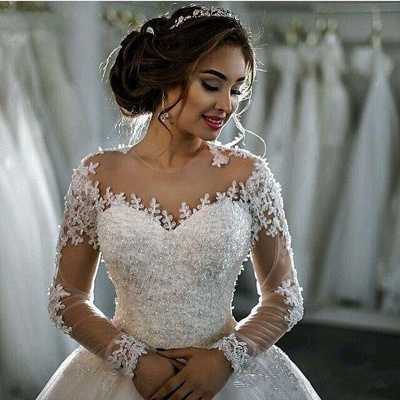 Forme Marquise Traîne moyenne Col ras du cou Dentelle Robes de mariée 2021 avec Perle_3