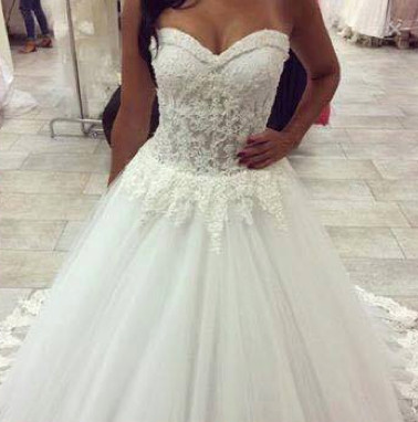 Forme Princesse Traîne moyenne Col en cœur Tulle Robes de mariée avec Dentelle_3